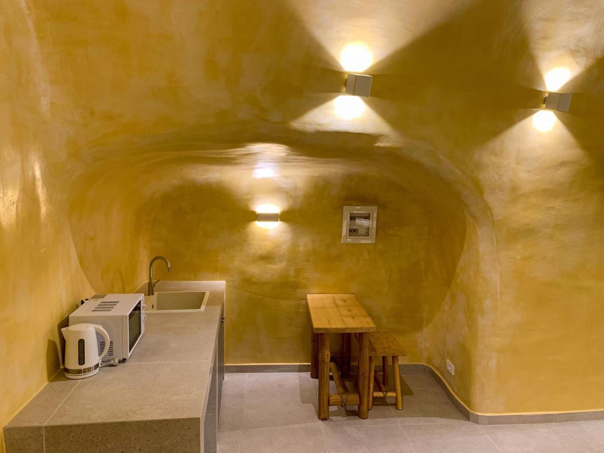 M Residence Santorini Conelia Cave Fira  Eksteriør billede